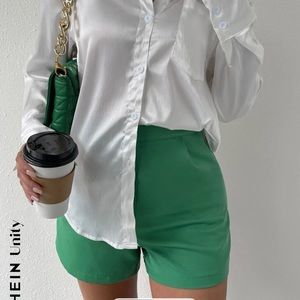 Green fold pleated straight leg shorts